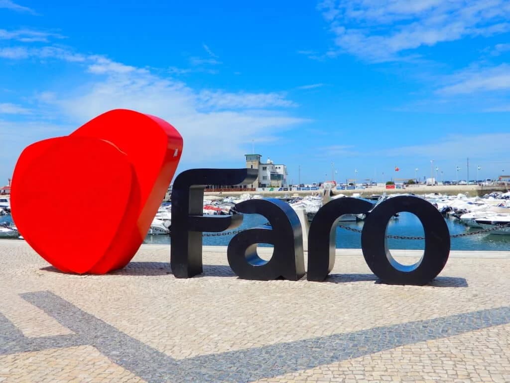 Taxi in Faro